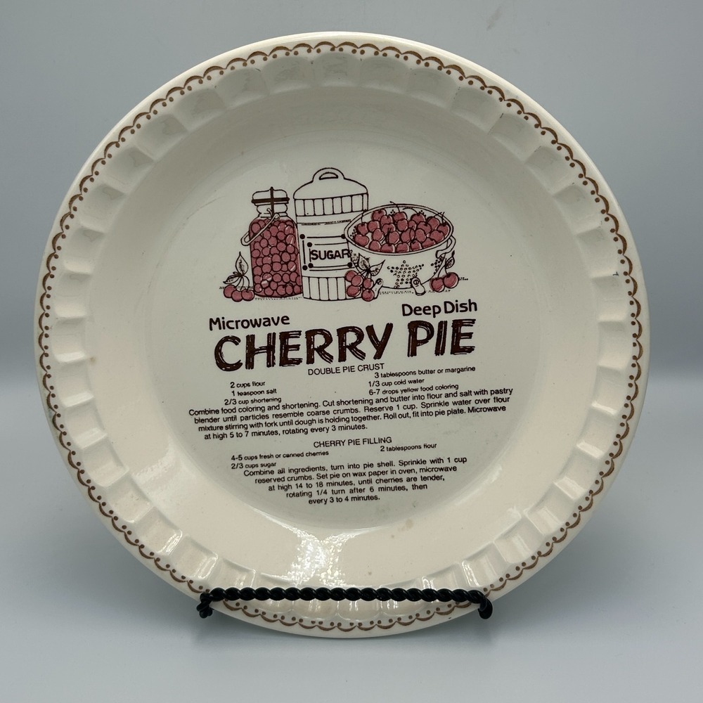 Royal China Cherry Pie Microwave Deep Dish 1983 Ceramic Plate Country Harvest